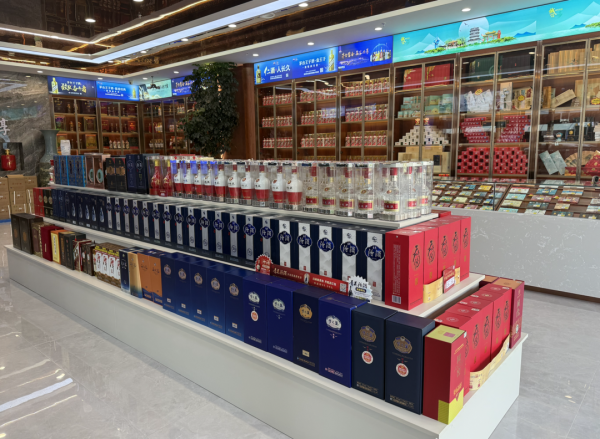 新巧牛 果然财经｜十年来“最惨”三季报，白酒行业步入深度调整期